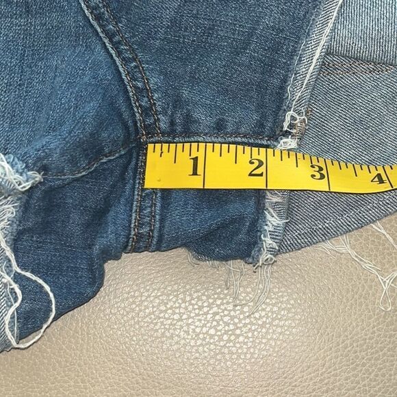 Universal thread High Rise Shortie Size 8 - Picture 9 of 9